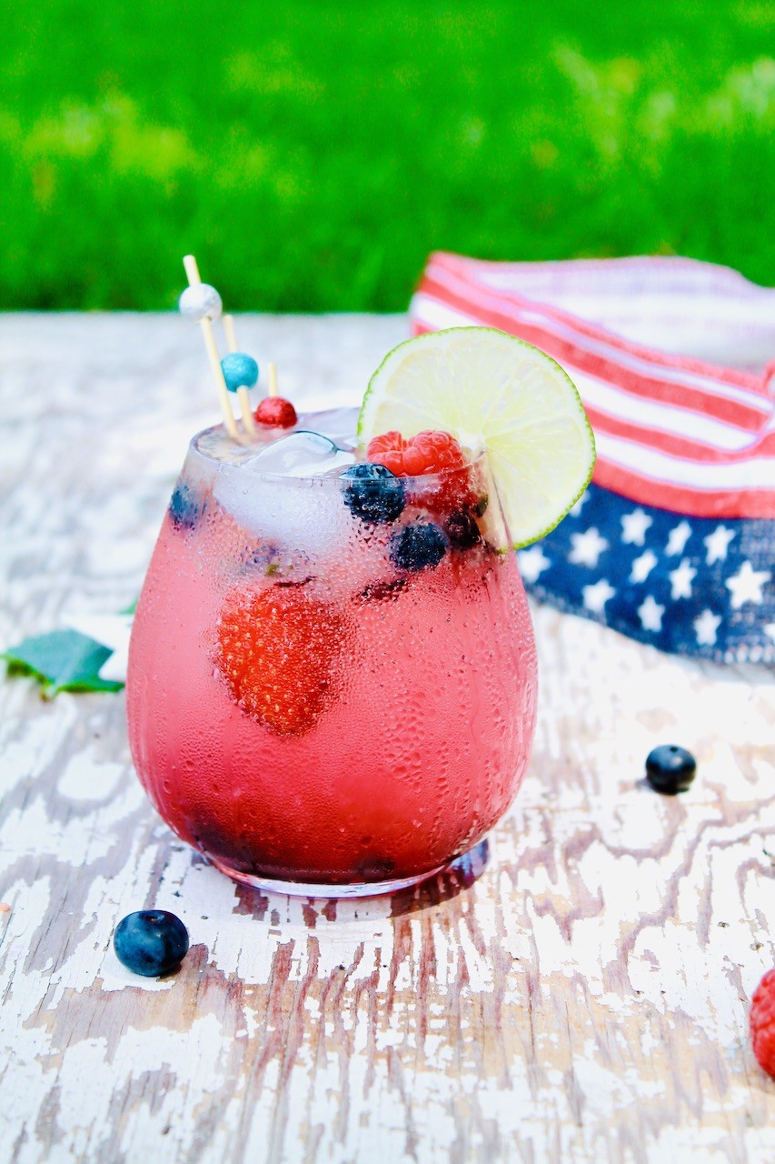 fourth of july vodka fizz cocktail