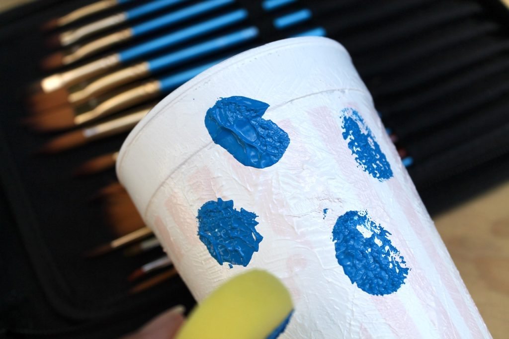 paint a design on diy decorative planter