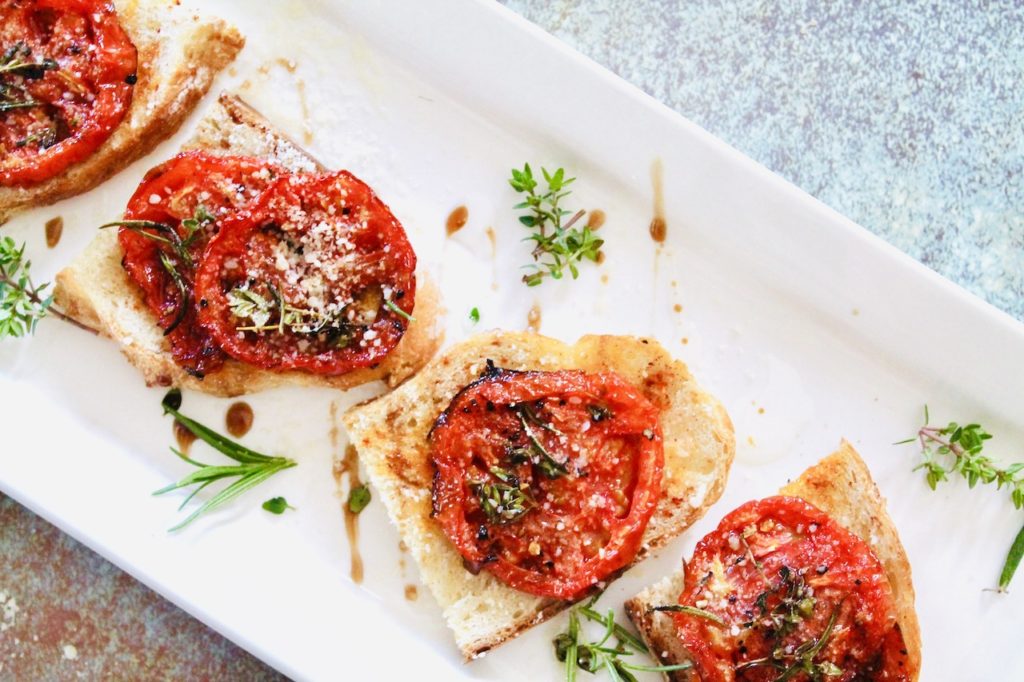 Roasted tomato crostini