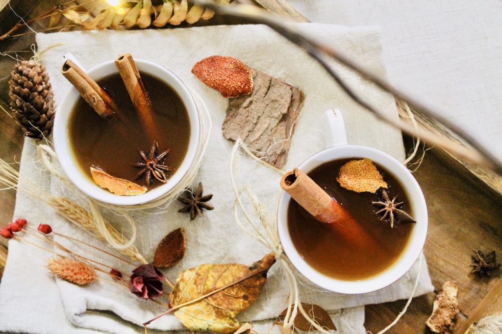 orange spice rum tea garnish