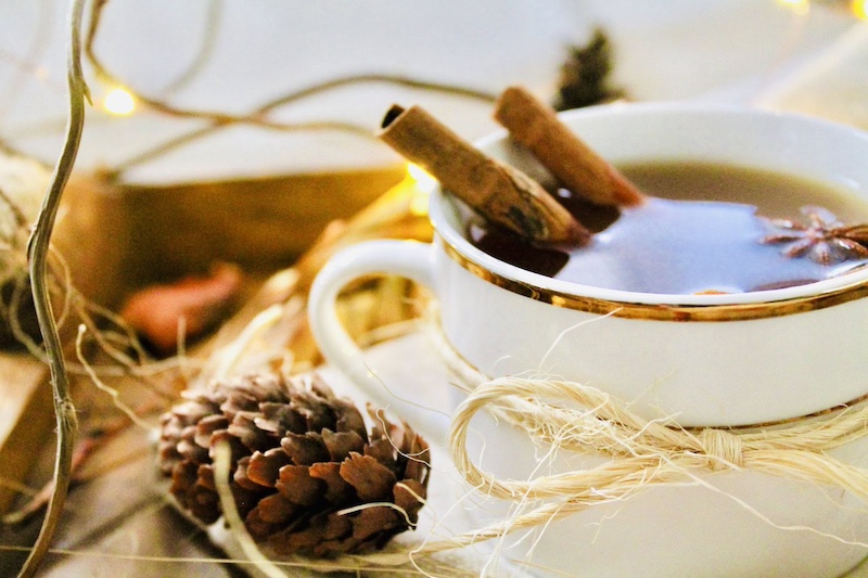 spiced tea hot fall cocktail with rum