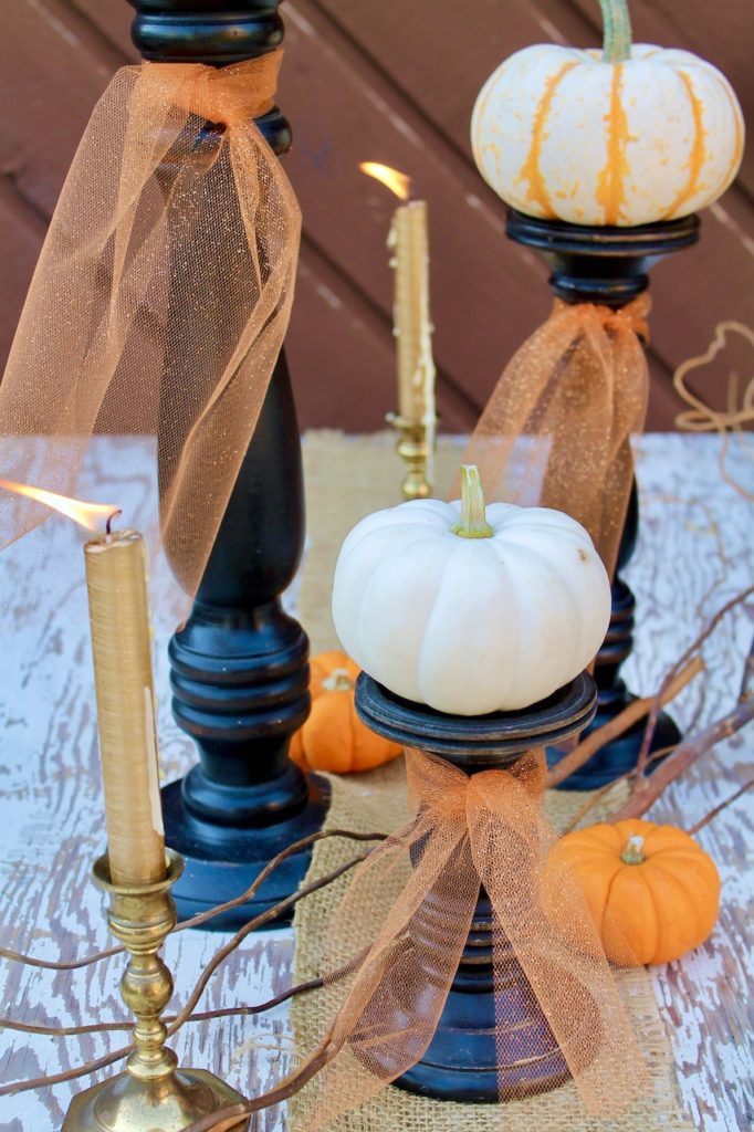 fall table decorations with pumpkins