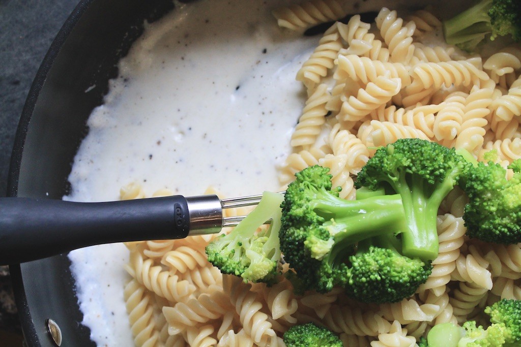broccoli and pasta in cream sauce