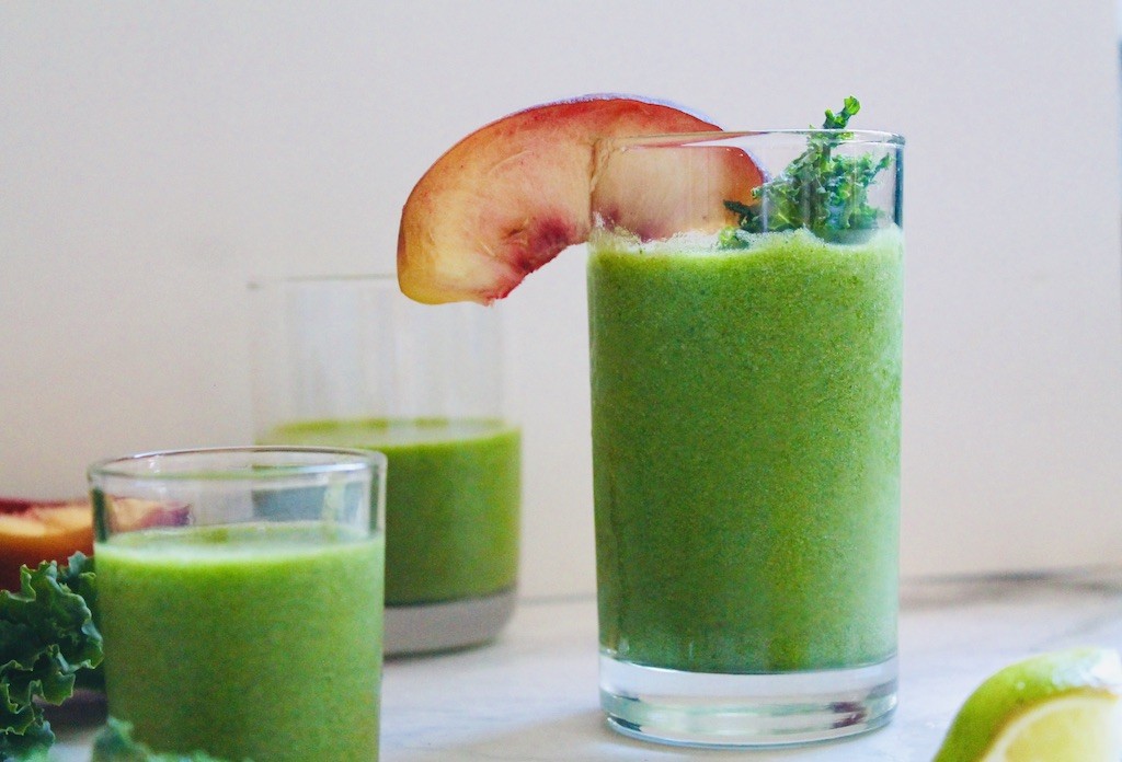 green kale and peach smoothie