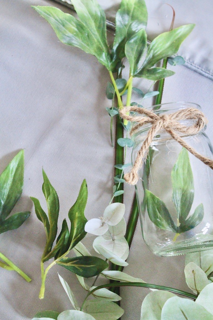 green leaf neutral table decor