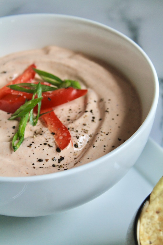easy spicy creamy sriracha dip