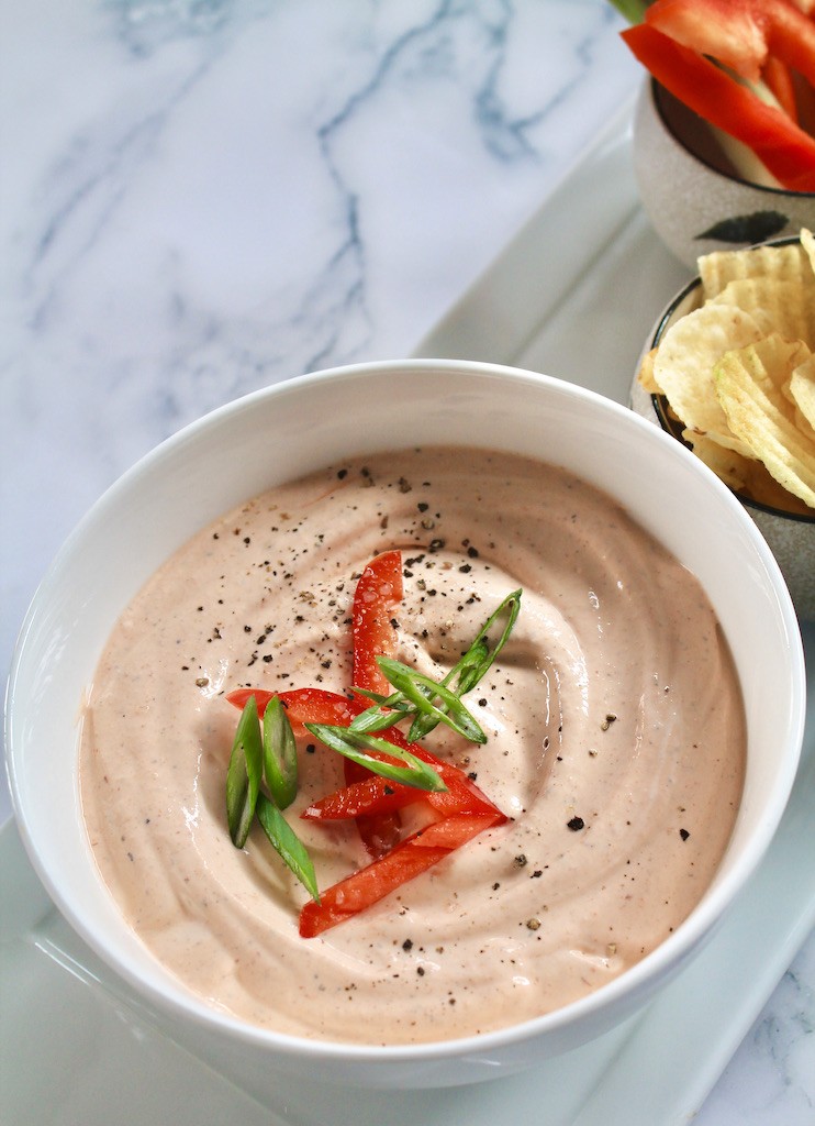spicy sour cream sriracha dip