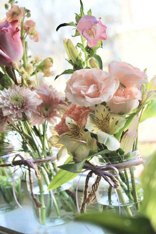 easy spring flowers in mason jars diy arrangement