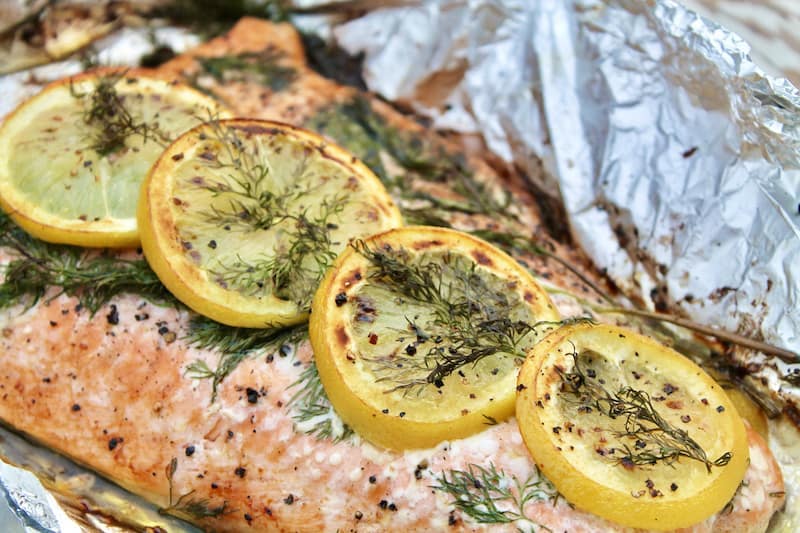 easy baked salmon in foil