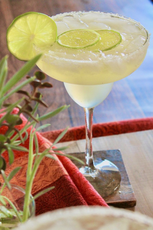 fresh lime sparkling margaritas