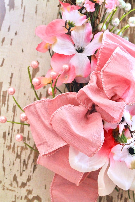 bow for an easy diy flower wreath