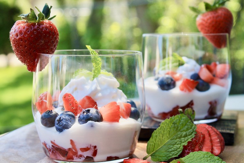 fresh berry yogurt cups