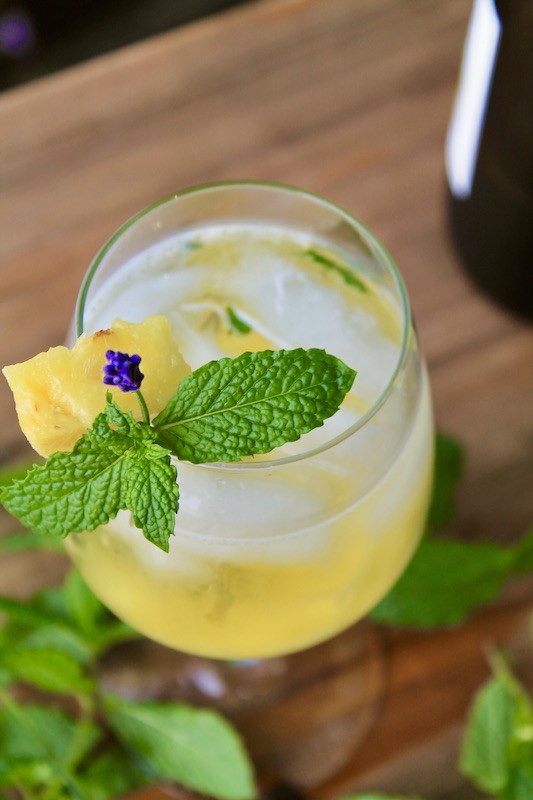 fresh pineapple spritzer