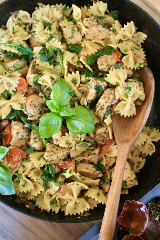 easy skillet bow tie pasta with chicken dinner recipe