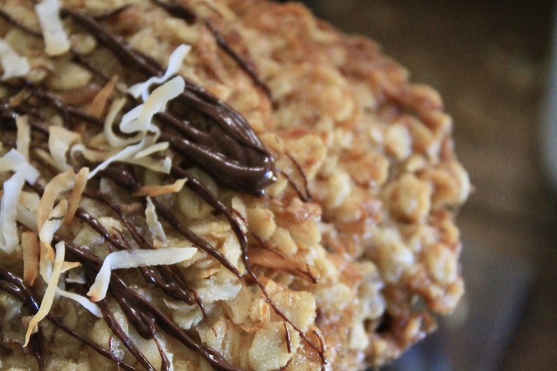 easy thin coconut oatmeal cookies