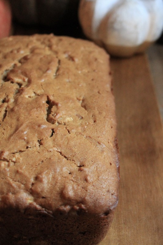 easy fall spiced apple bread