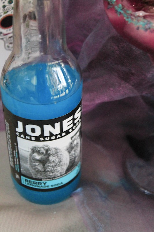 jones berry lemonade soda cocktail
