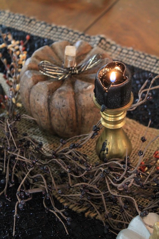 spooky black raven halloween table