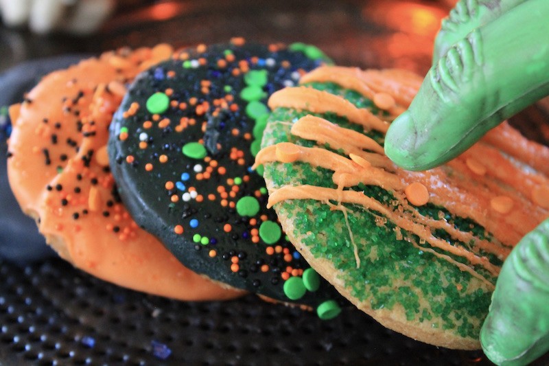 spooky spiced Halloween sprinkle cookies