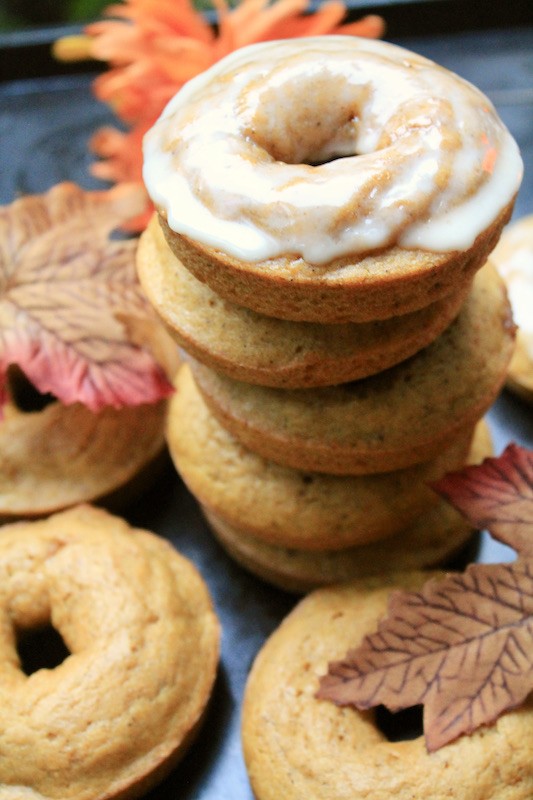 make baked pumpkin maple donuts