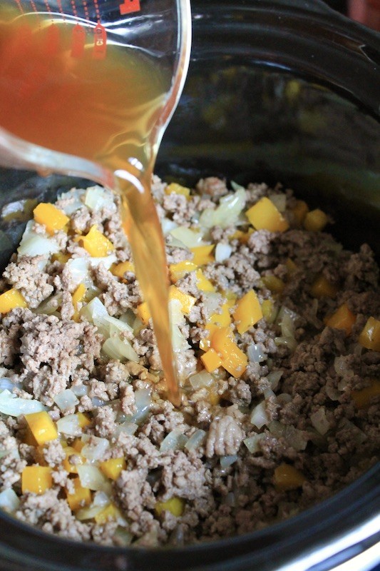 easy ground beef slow cooker chili recipe