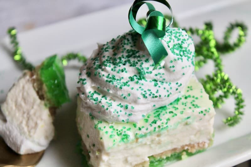 lime jello cheesecake dessert