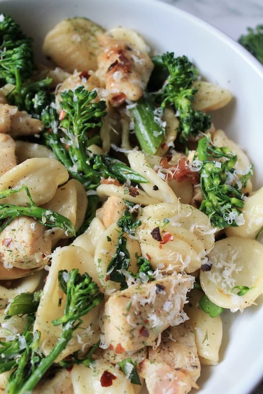 easy broccoli chicken pasta