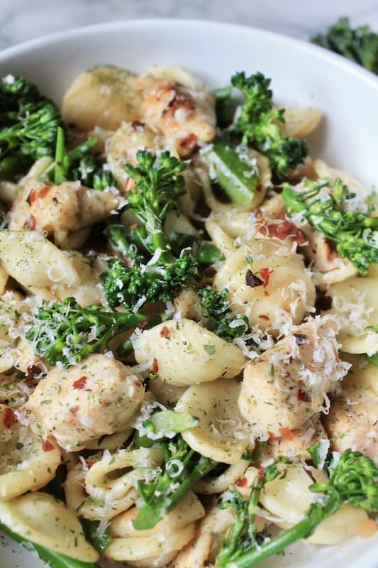 chicken and baby broccoli pasta