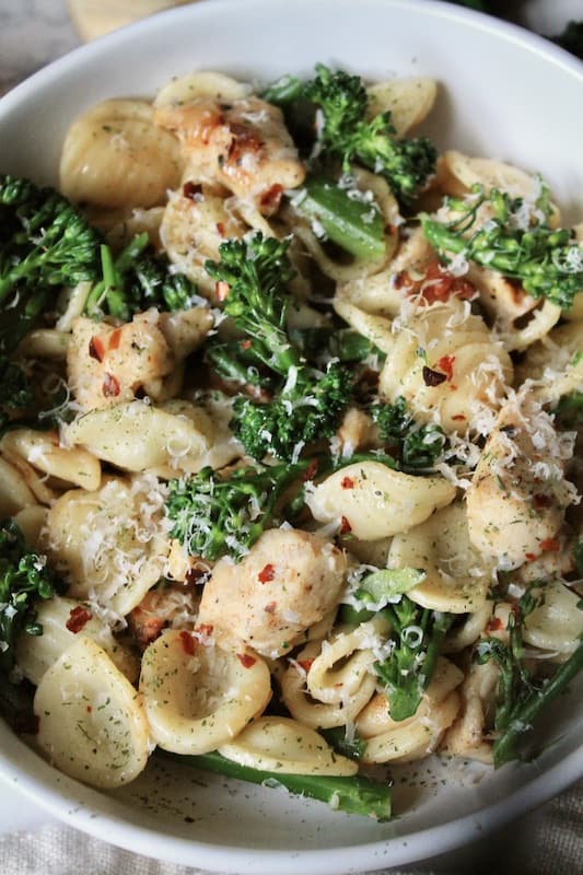 chicken and baby broccoli pasta