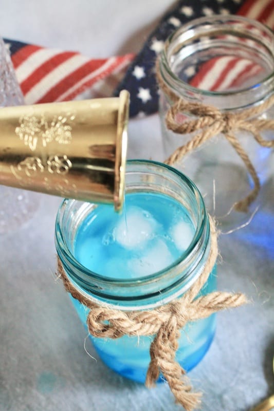 add cold lemonade to your festive summer cocktail