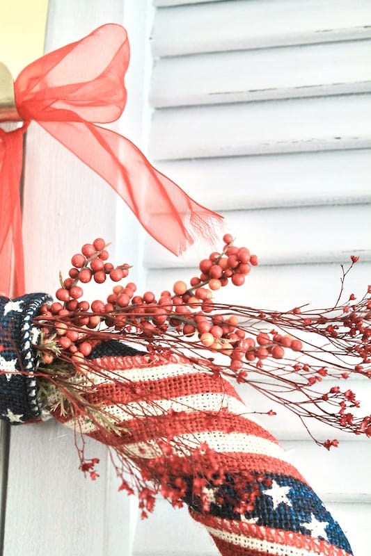 easy DIY 4th of July Patriotic Wreath