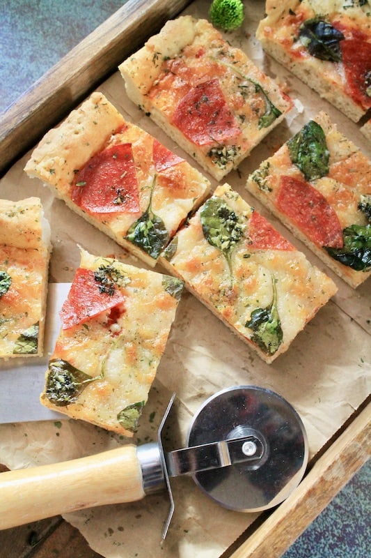 easy sheet pan pizza squares