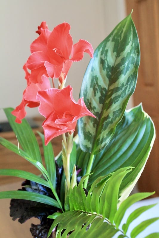 easy tropical flower arrangements