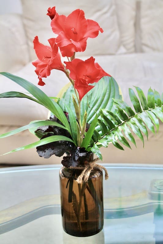 easy diy small flower arrangements