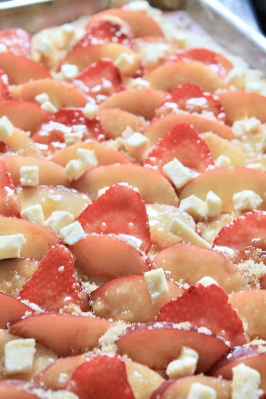 dot fruit tart with butter