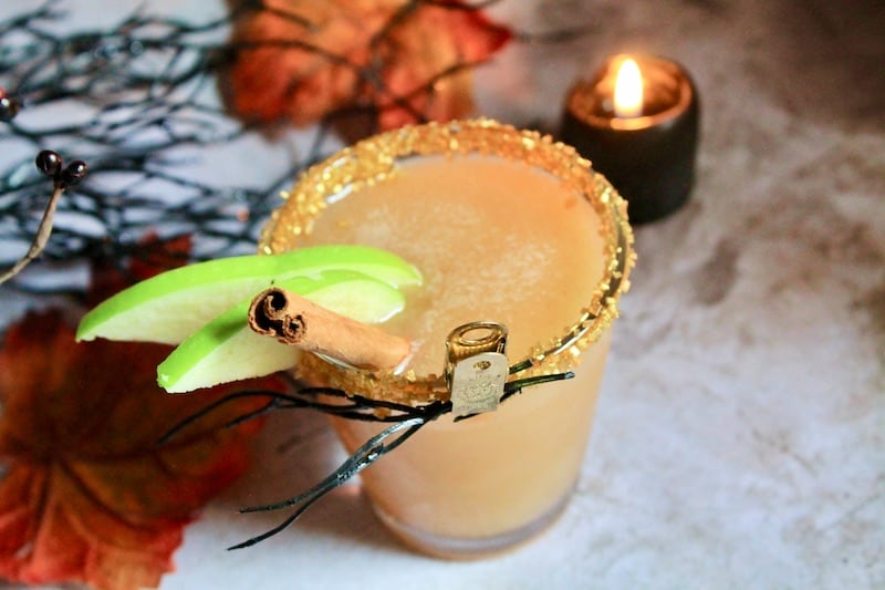 spiced pear prosecco cocktail