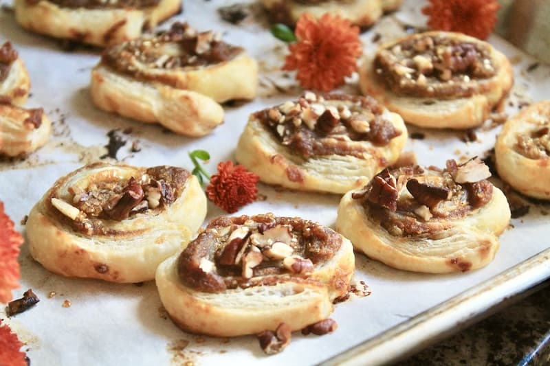 easy pumpkin puff pastry pinwheels