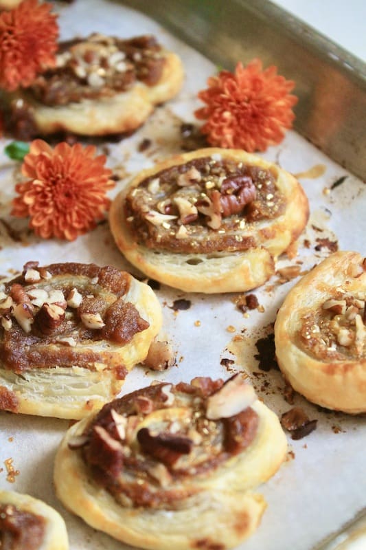 easy flaky pumpkin puff pastry pinwheels