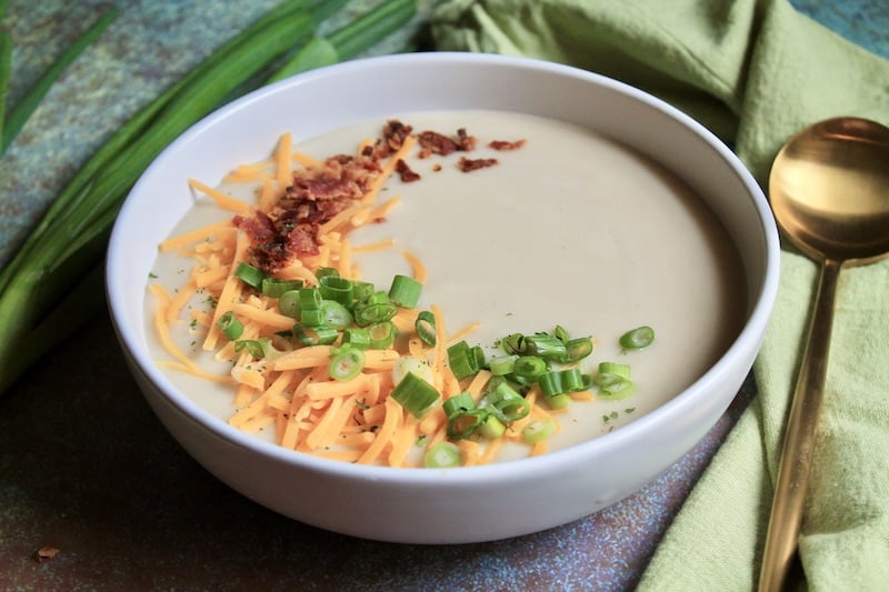 https://www.redwinedragons.com/wp-content/uploads/2022/12/loaded-baked-potato-soup-crockpot-10.jpeg