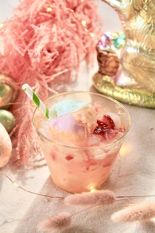 splash in strawberry lemonade soda pop from sunkist