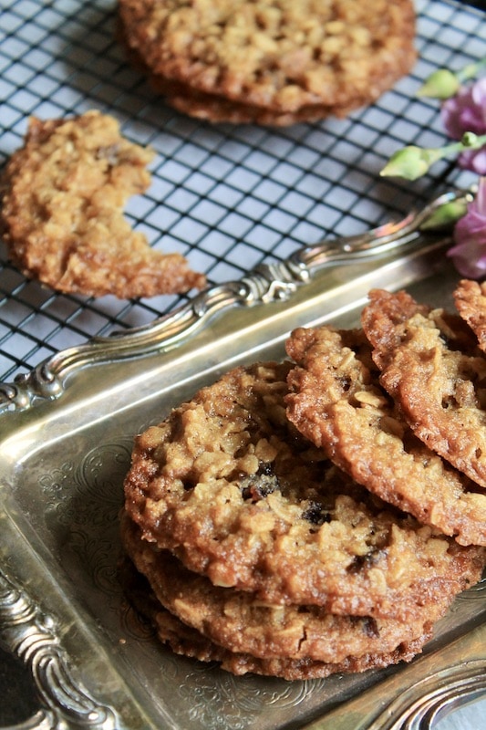 crispy oatmeal cookies
