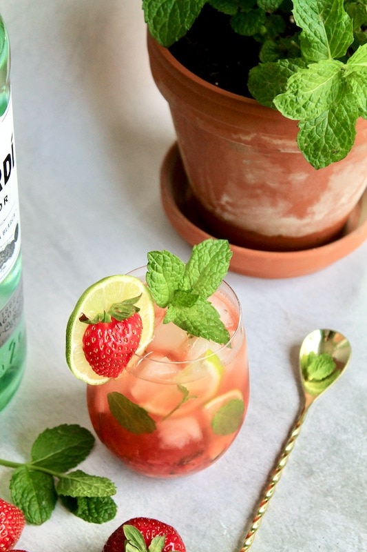 easy strawberry mojito recipe with bacardi rum