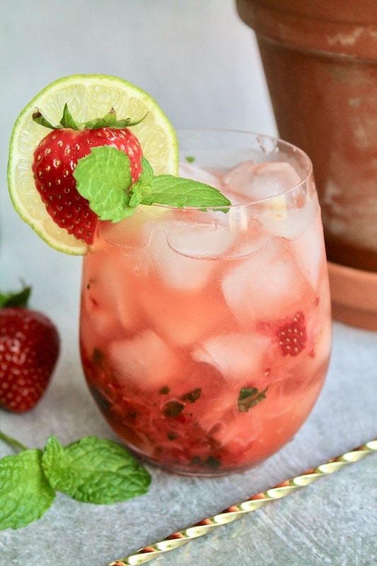 easy bacardi rum cocktail strawberry mojito