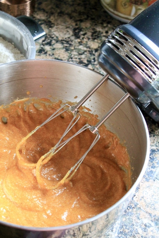 mix wet ingredients together