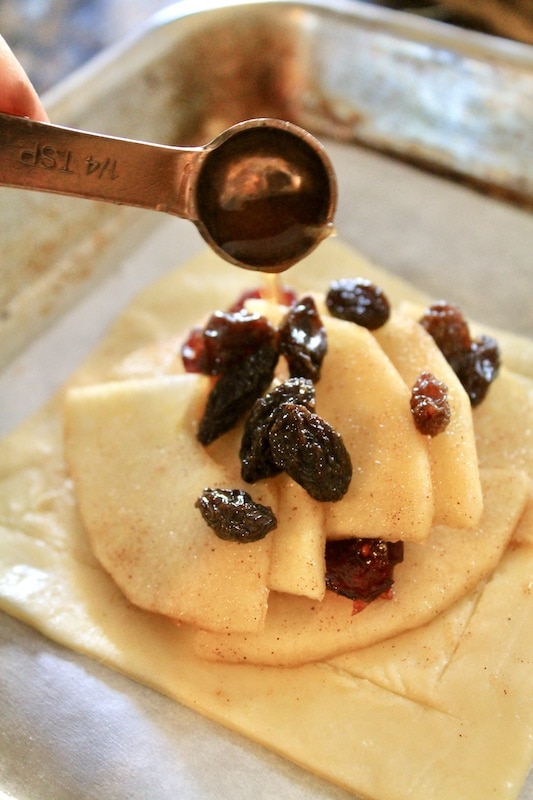 simple rustic apple puff pastry dessert