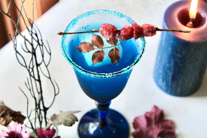 make a fun blue party cocktail for halloween 