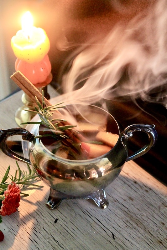 the leaky cauldron cocktail harry potter halloween drink