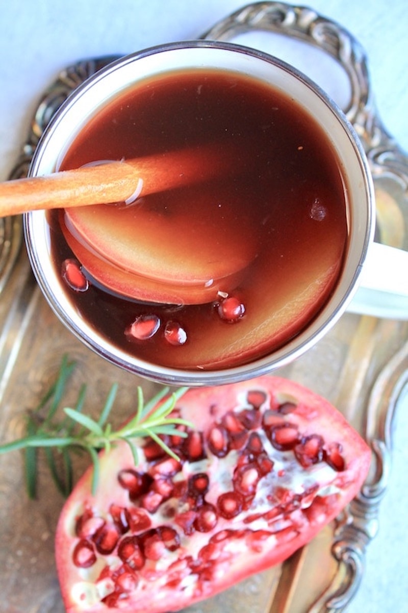 wintery cranberry hot tea with vodka