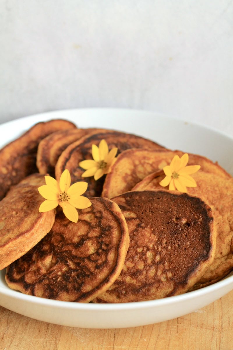 easy pumpkin spice pancakes