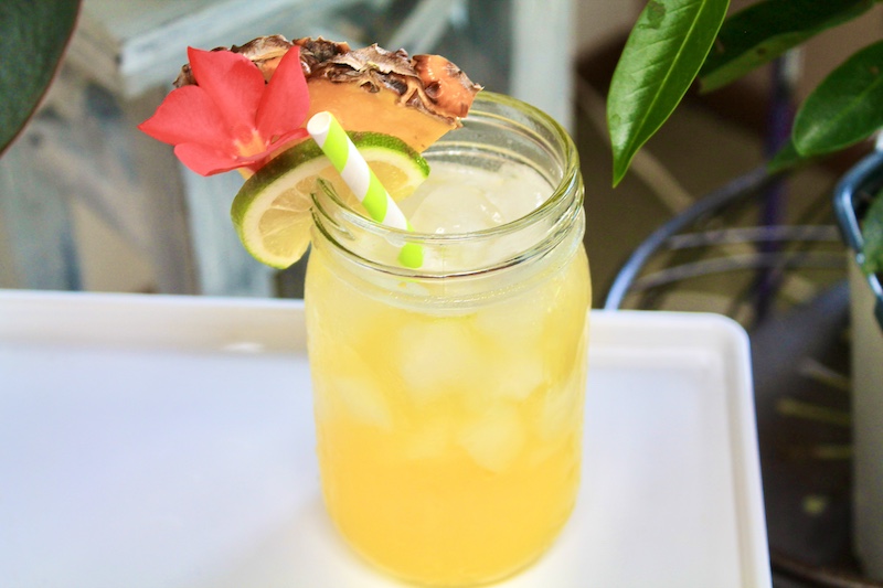 pineapple vodka drink